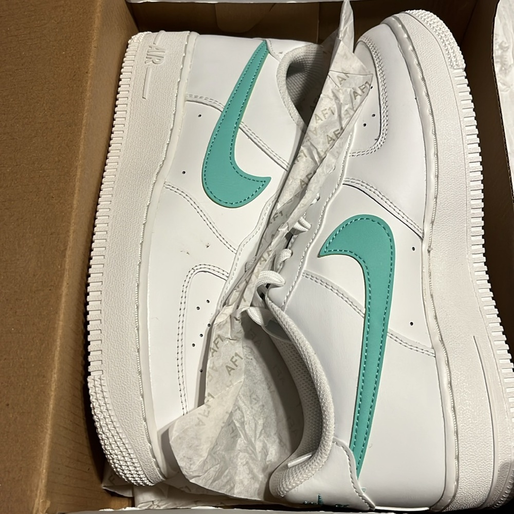 New! Nike Air Force 1 White Emerald Rise - Picture 8 of 8